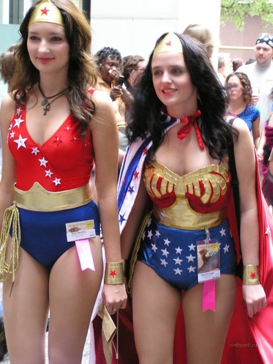 Wonder Woman and Wonder Girl; Uniform 