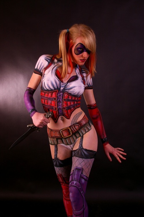 Harley Quinn; Hot 