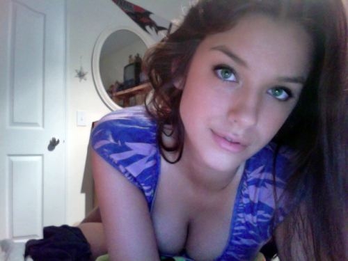 Her name is Whitney (16 Photos) : theCHIVE; Babe 