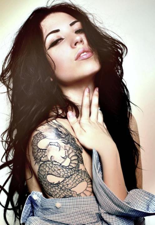 ...; Amateur Brunette Tattoogirl 